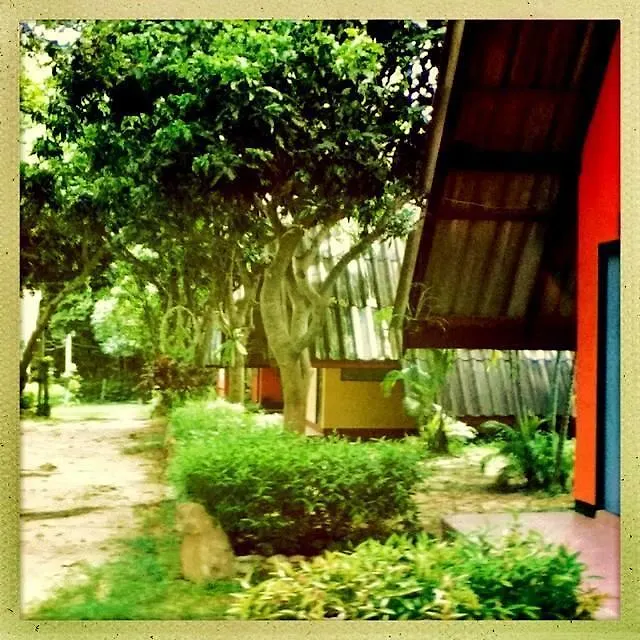 Cashewnut Tree Bungalows Ko Lanta Alojamento de Turismo Selvagem