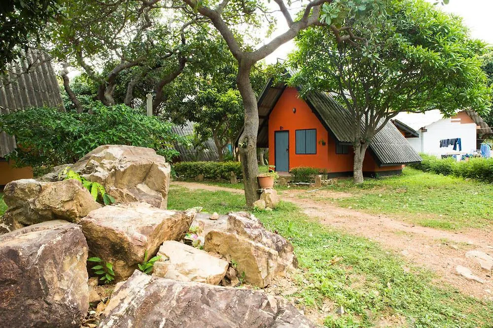 بيت خشبي Cashewnut Tree Bungalows Ko Lanta